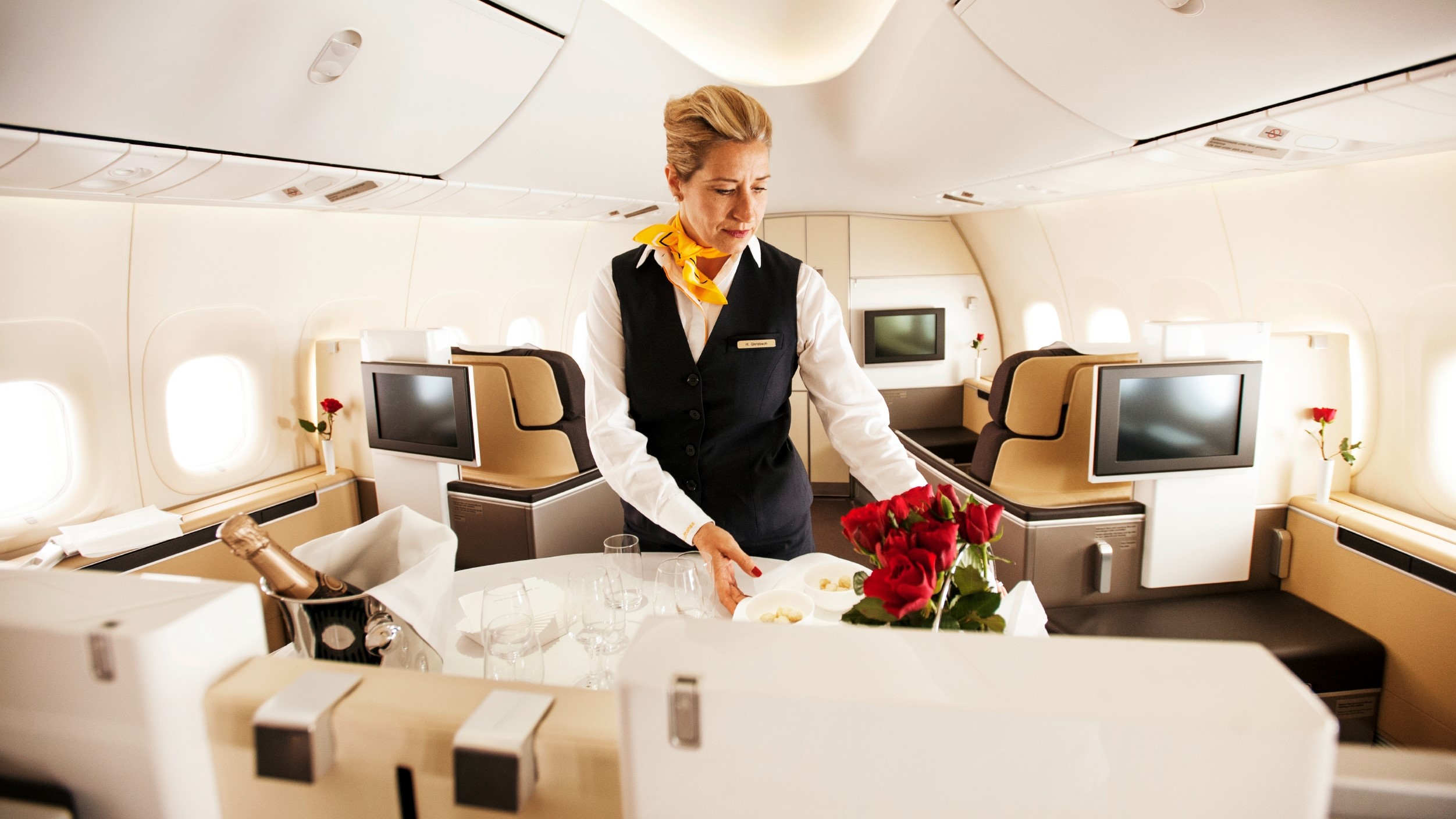 valigia bagaglio rimorchio Star Alliance priority Lufthansa First Business Class 