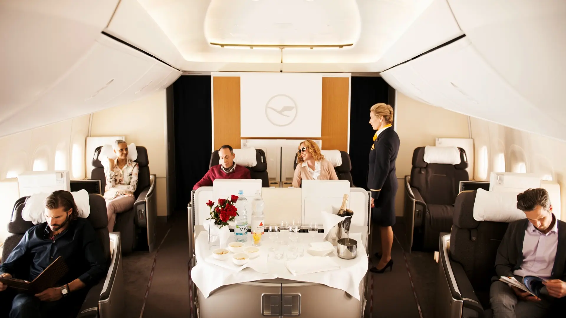 Business Class Vs First Class Main Differences Explained 8894