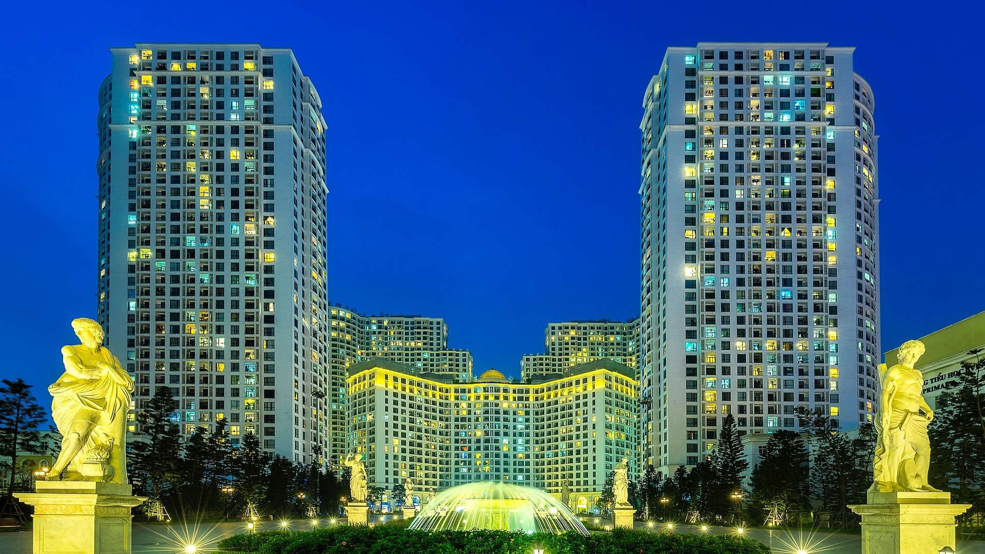 10 Best Luxury Hotels in Hanoi 2024