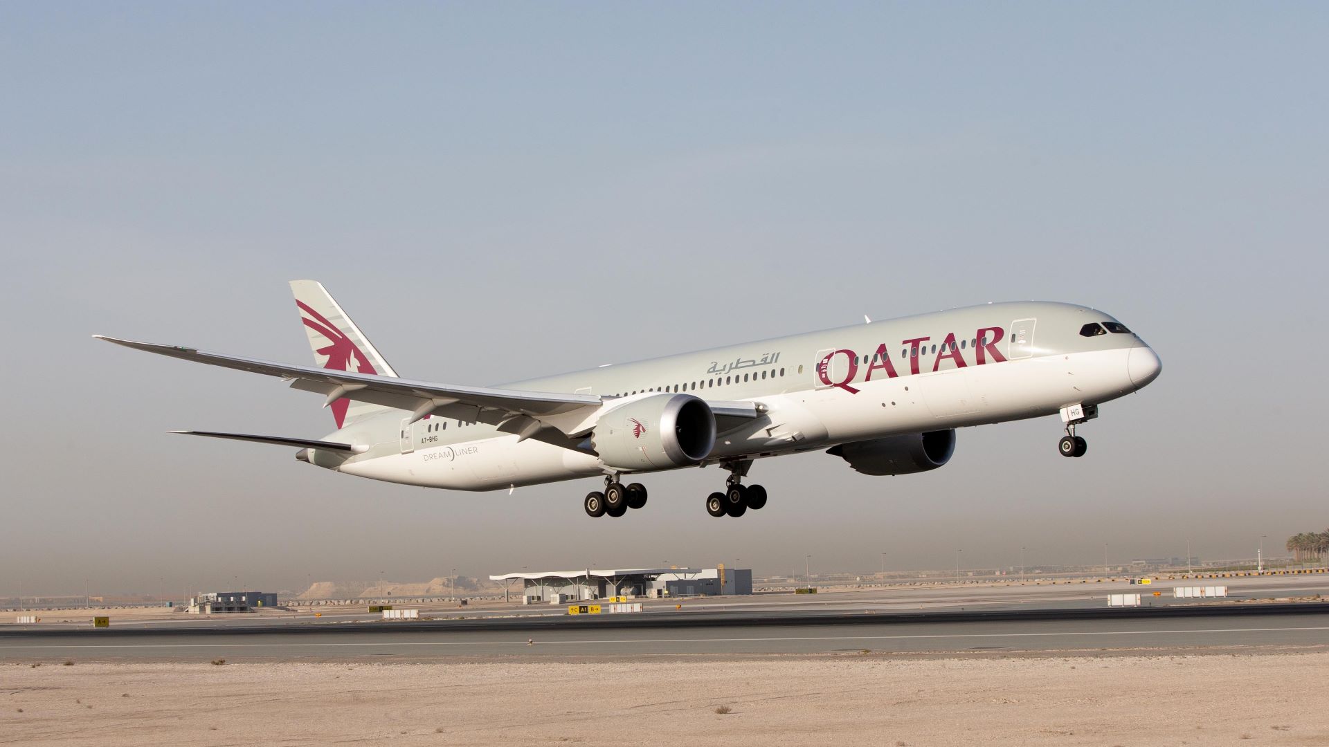 Qatar Airways CYBER MONDAY OFFERS Nordics, UK & Poland **EXPIRED