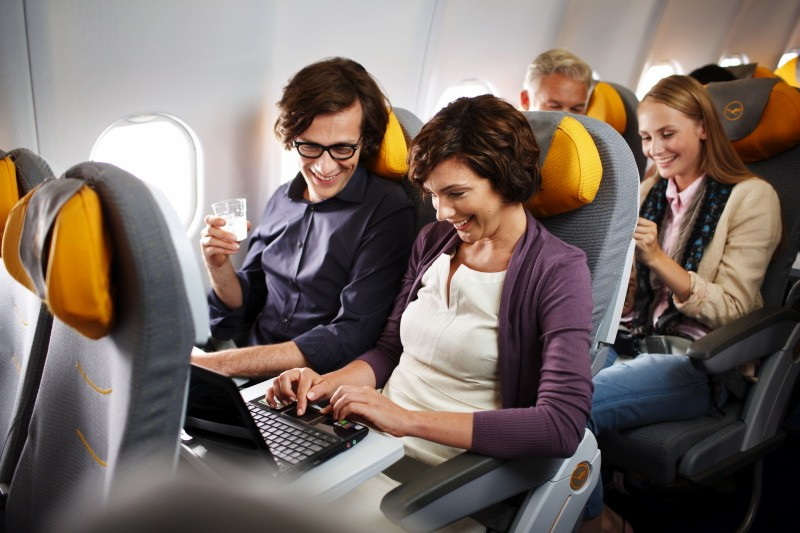 Lufthansa launches broadband on short and mediumhaul flights